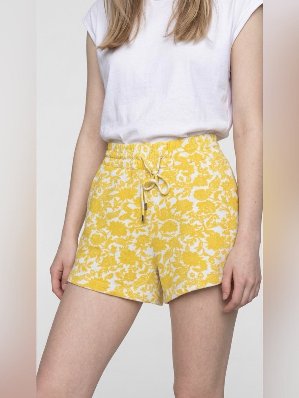 Who What Wear Grandmacore Yellow Floral Print Drawstring Women’s Shorts XS